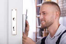 How to Hire Reputable Locksmith Services
