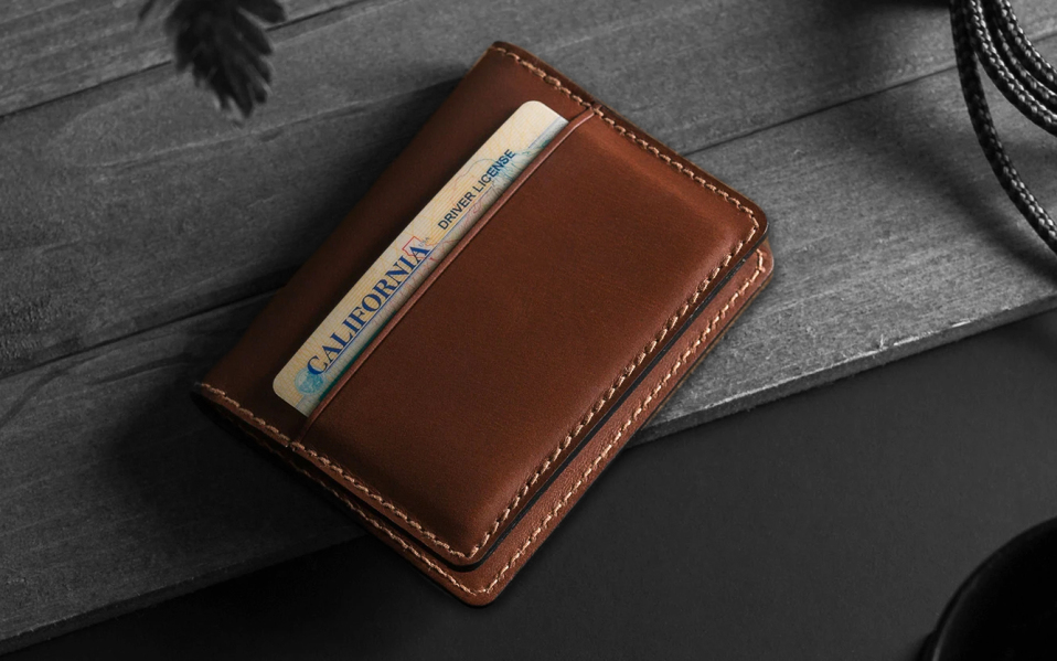 How to choose the perfect wallet for men?