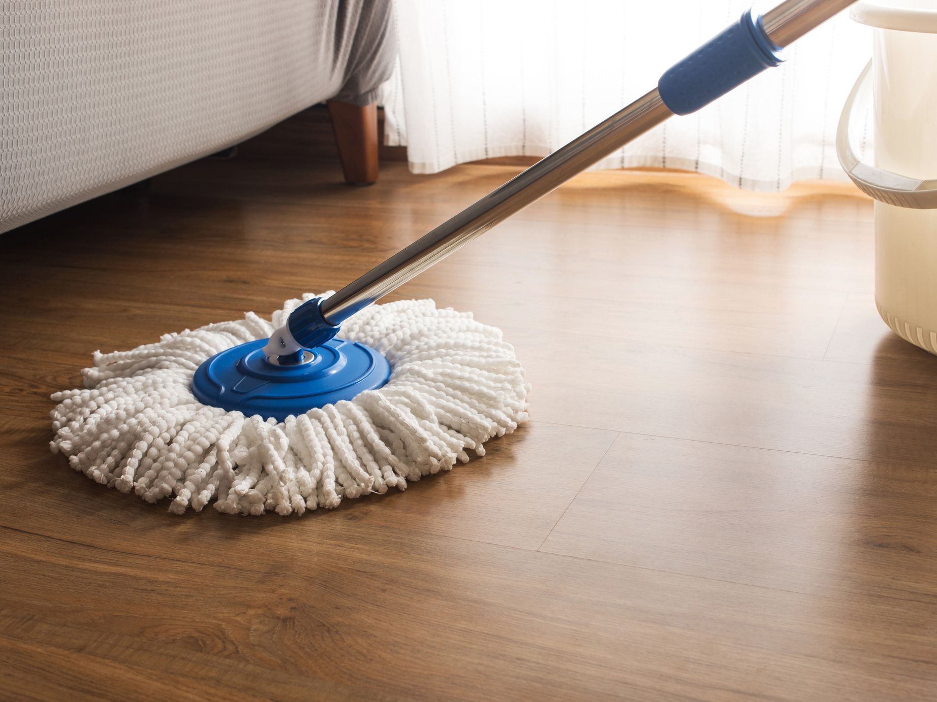 Set Gainful Professional Hard Floor Cleaning Services